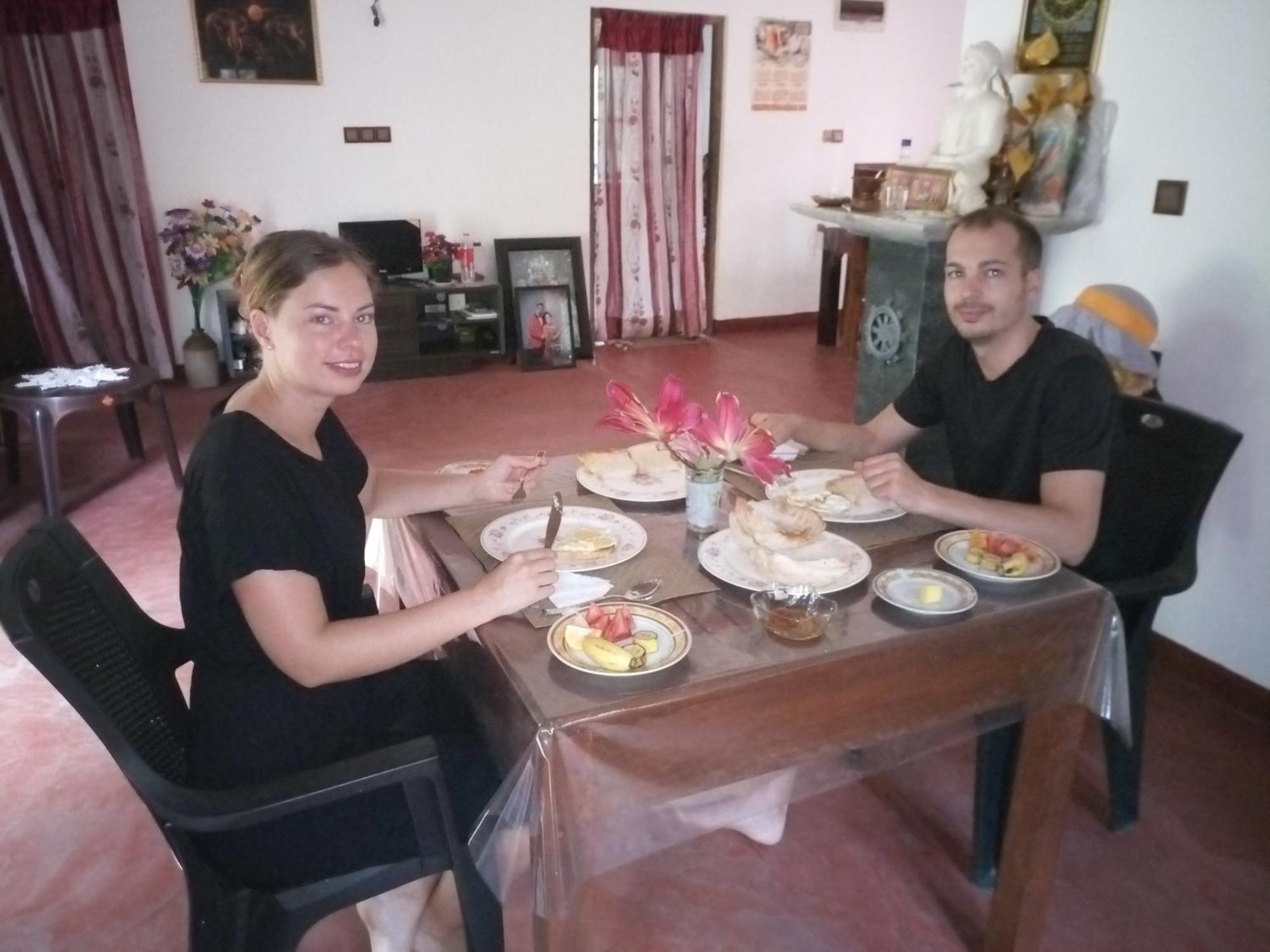 Silent Peacock Villa And Peacock Cafe Tangalle Luaran gambar